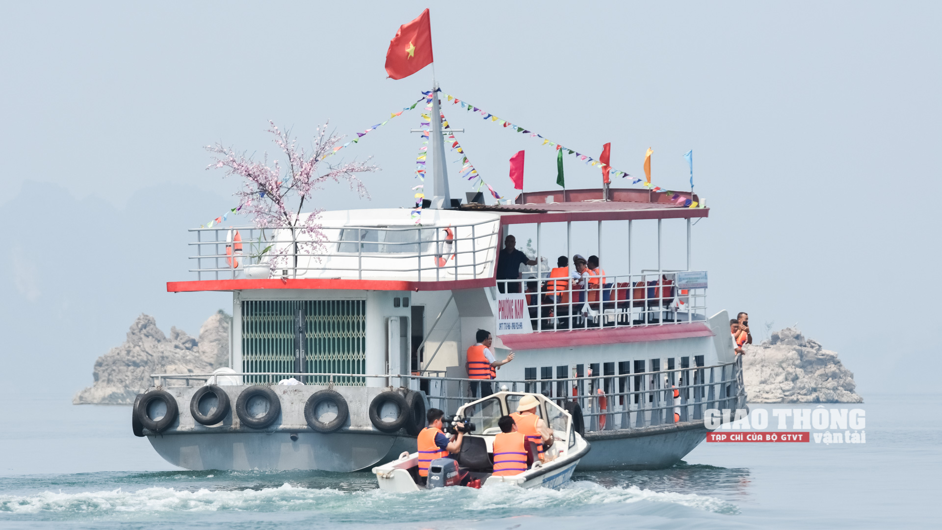 Nhận diện rõ những mối nguy hại đối với ATGT - Ảnh 5. Nhận diện rõ những mối nguy hại đối với ATGT - Ảnh 5.