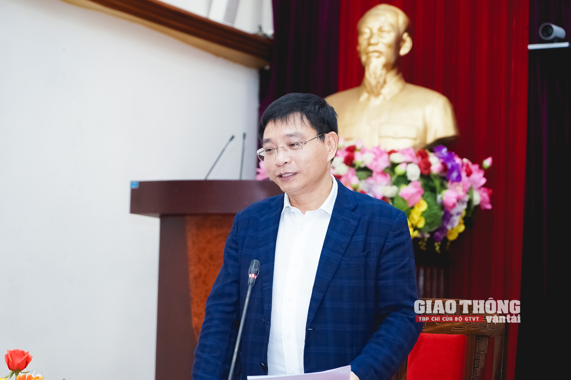 Quyết liệt mạnh mẽ nhất để giảm TNGT tối thiểu 10% trong năm 2023 - Ảnh 2.