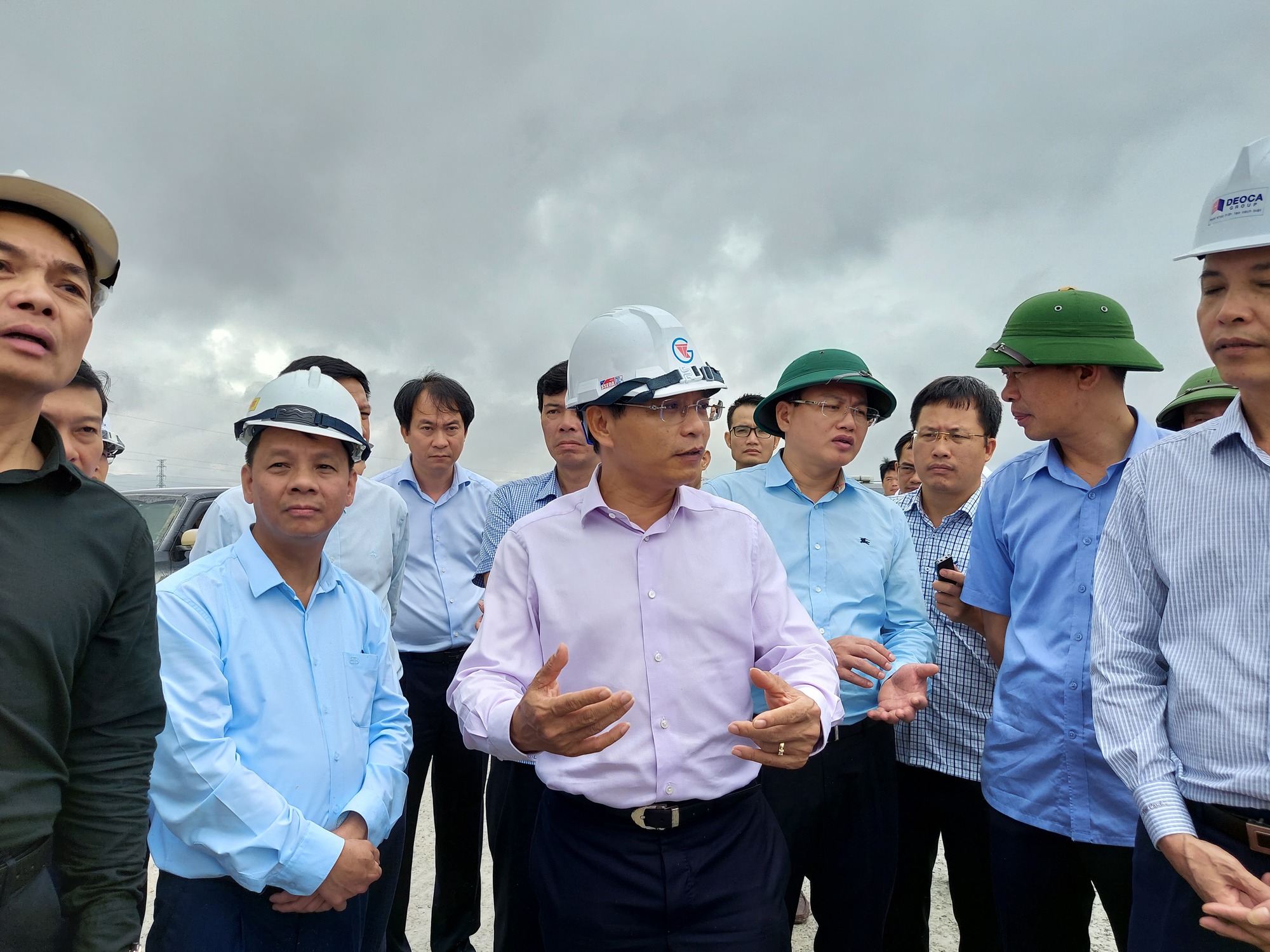 Bộ trưởng bộ GTVT Nguyễn văn Thắng: “Các mốc tiến độ rất rõ phải quyết tâm hoàn thành, không lùi!” - Ảnh 1.