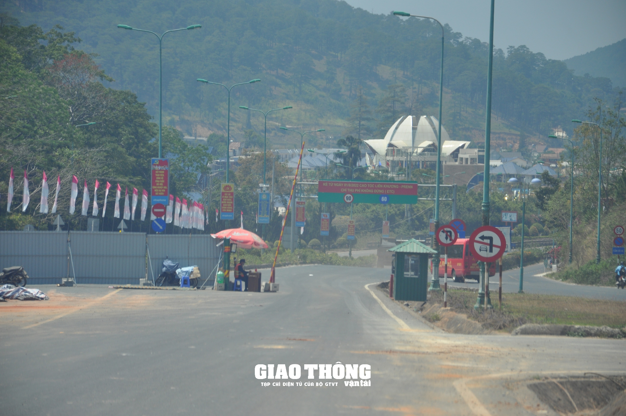 Cận cảnh thi công tuyến đường đèo Prenn - Ảnh 15. Cận cảnh thi công tuyến đường đèo Prenn - Ảnh 15.