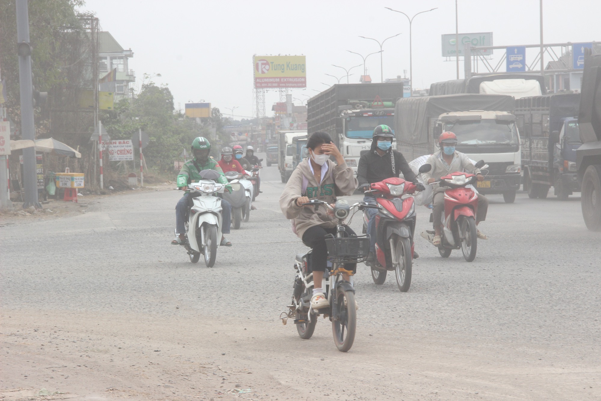 Quốc lộ 51 mất ATGT người dân "nơm nớp lo sợ" khi tham gia giao thông - Ảnh 8.