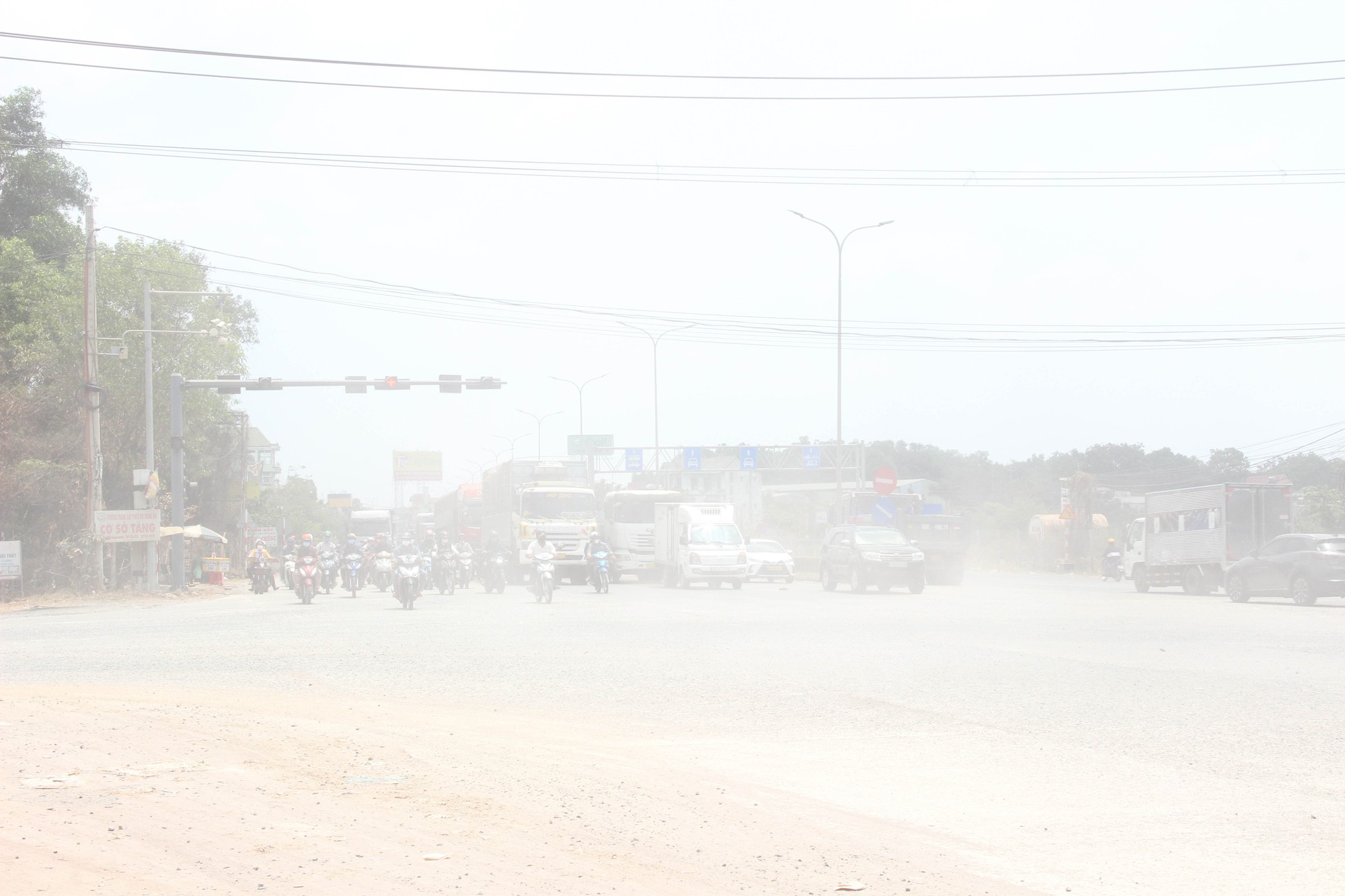 Quốc lộ 51 mất ATGT người dân "nơm nớp lo sợ" khi tham gia giao thông - Ảnh 5.