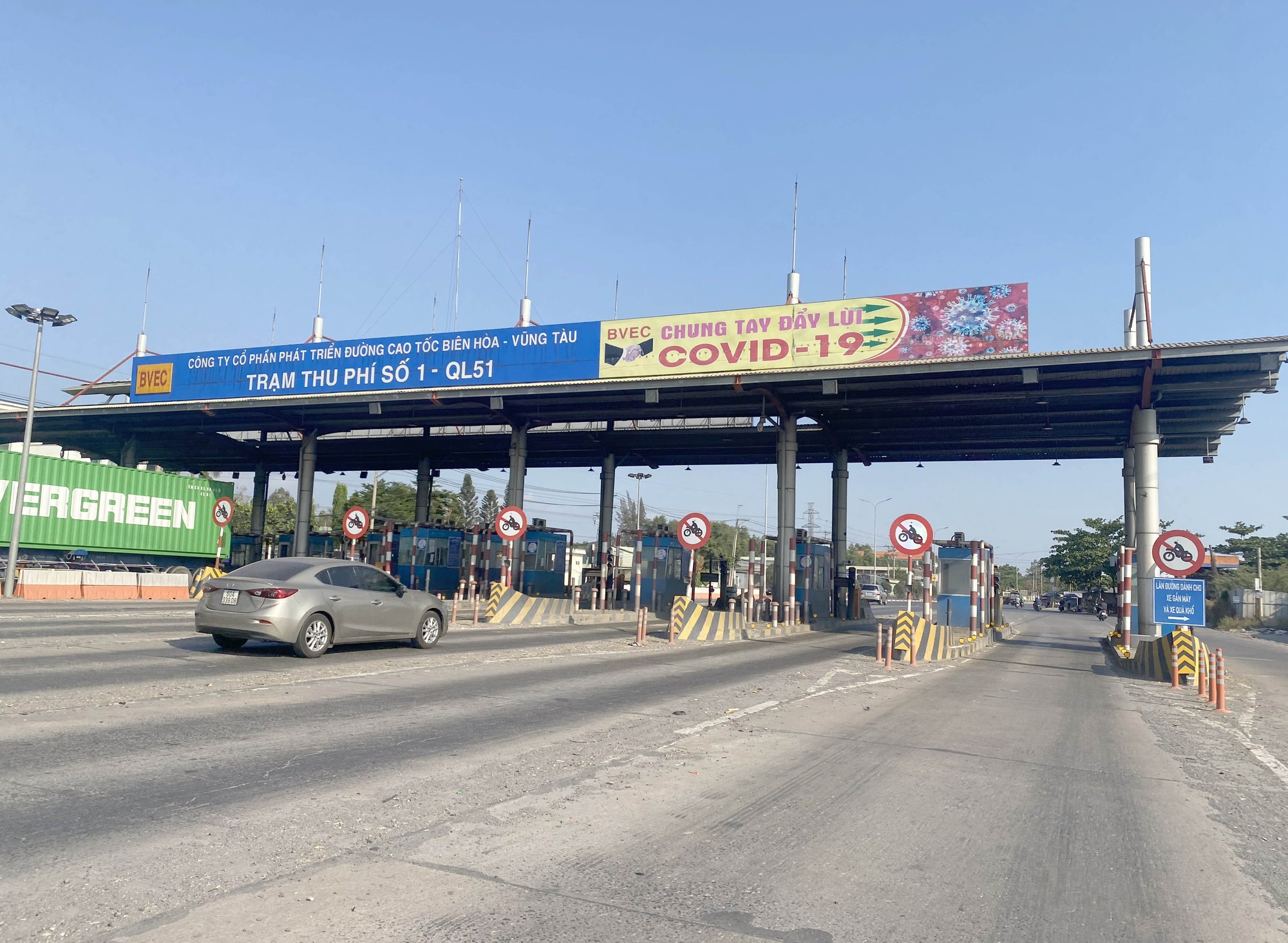 Quốc lộ 51 mất ATGT người dân "nơm nớp lo sợ" khi tham gia giao thông - Ảnh 2.