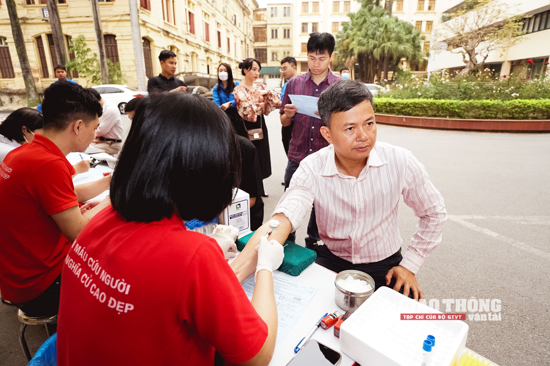 Tuổi trẻ ngành giao thông vận tải hiến "giọt hồng hy vọng" cho nạn nhân tai nạn giao thông - Ảnh 18.