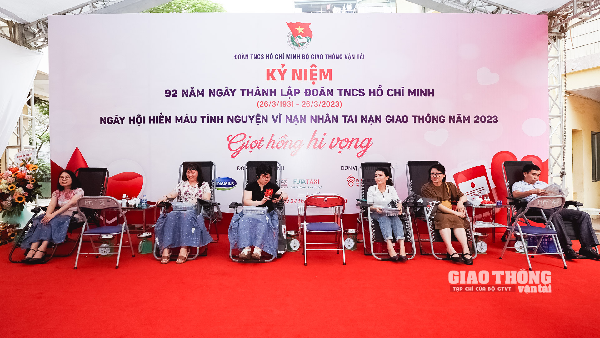 Tuổi trẻ ngành giao thông vận tải hiến "giọt hồng hy vọng" cho nạn nhân tai nạn giao thông - Ảnh 5.