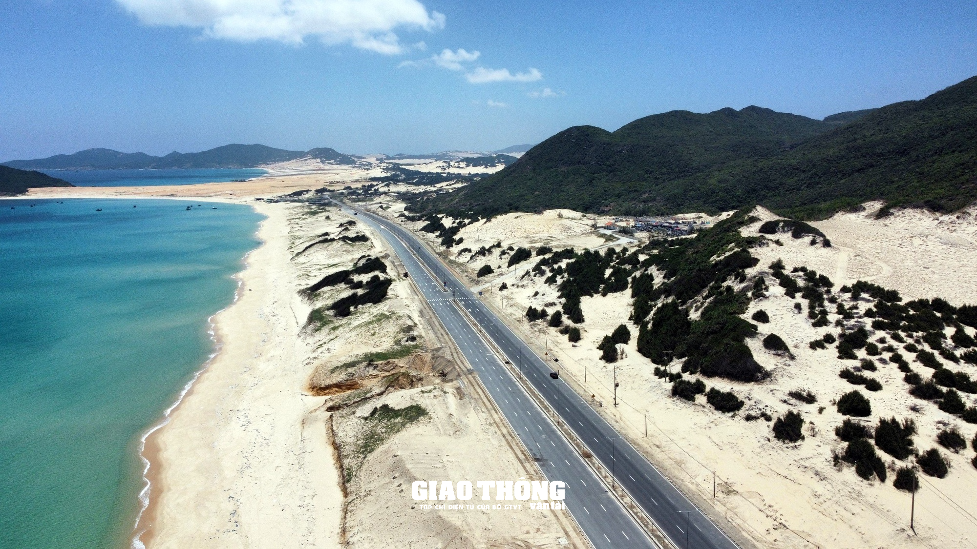 Ngắm tuyến đường gần 1000 tỷ đồng vừa mới khánh thành ở Khánh Hòa - Ảnh 1.