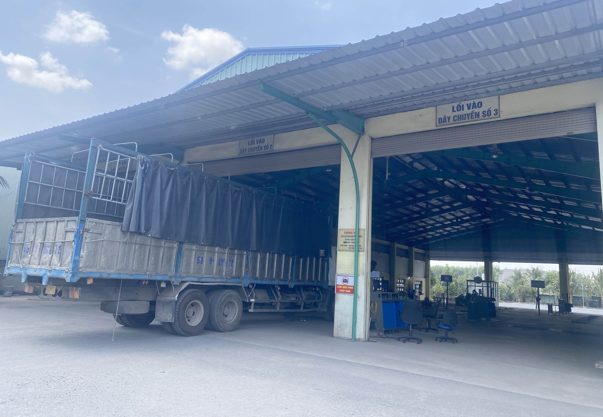 Đồng Nai: Trung tâm đăng kiểm 60.05D hoạt động trở lại, tài xế vui mừng vì không phải xếp hàng chờ đợi - Ảnh 1.