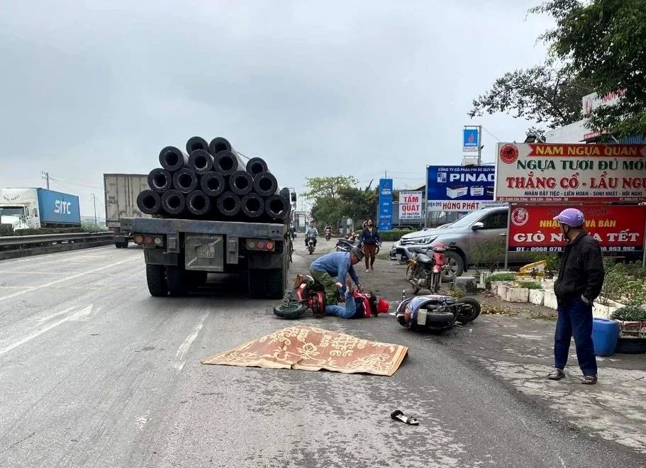 Tai nạn rình rập phương tiện yếu thế trên Quốc lộ 5 do bất cập tổ chức giao thông- Ảnh 1.