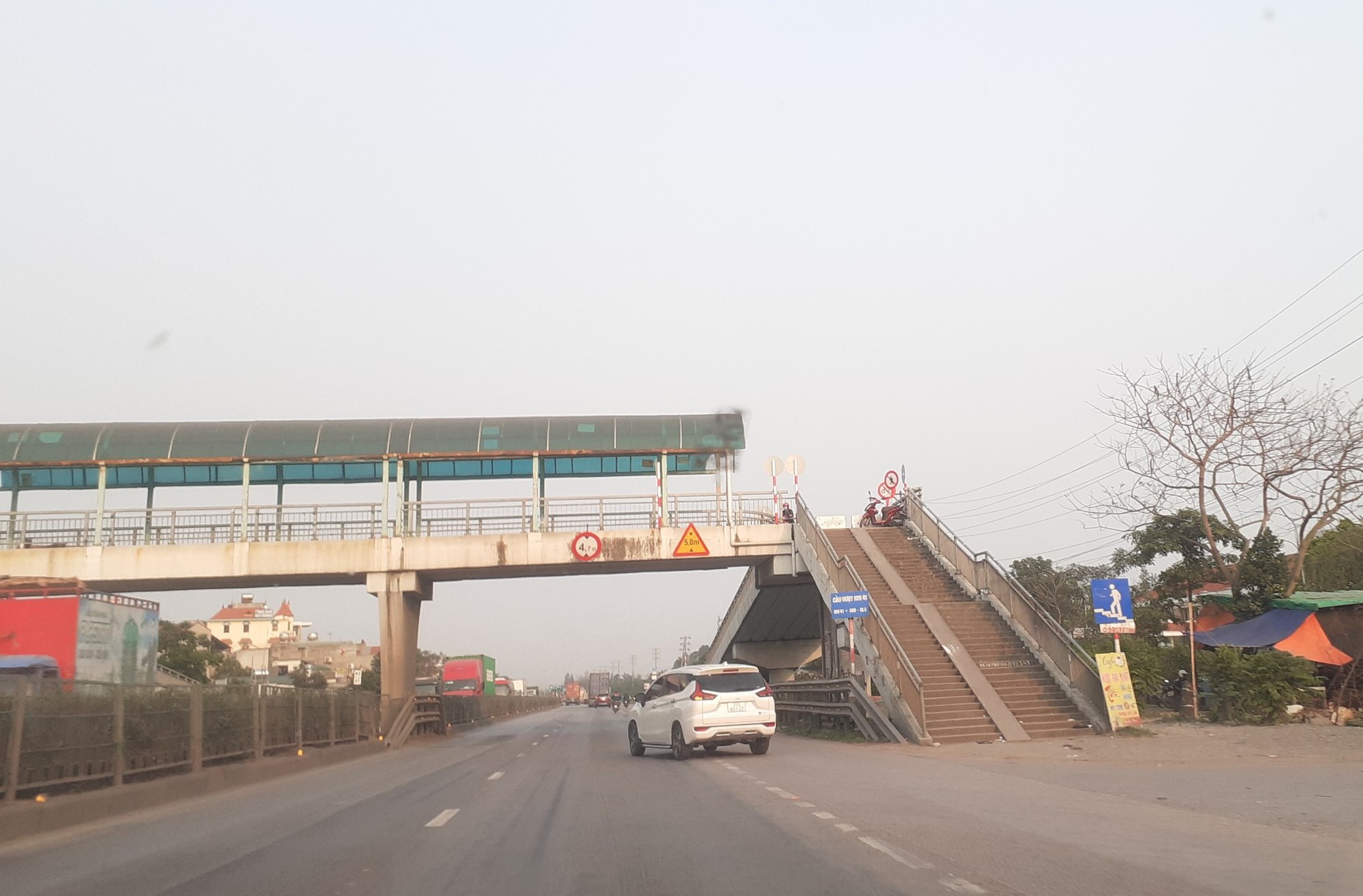 Tai nạn rình rập phương tiện yếu thế trên Quốc lộ 5 do bất cập tổ chức giao thông- Ảnh 6.