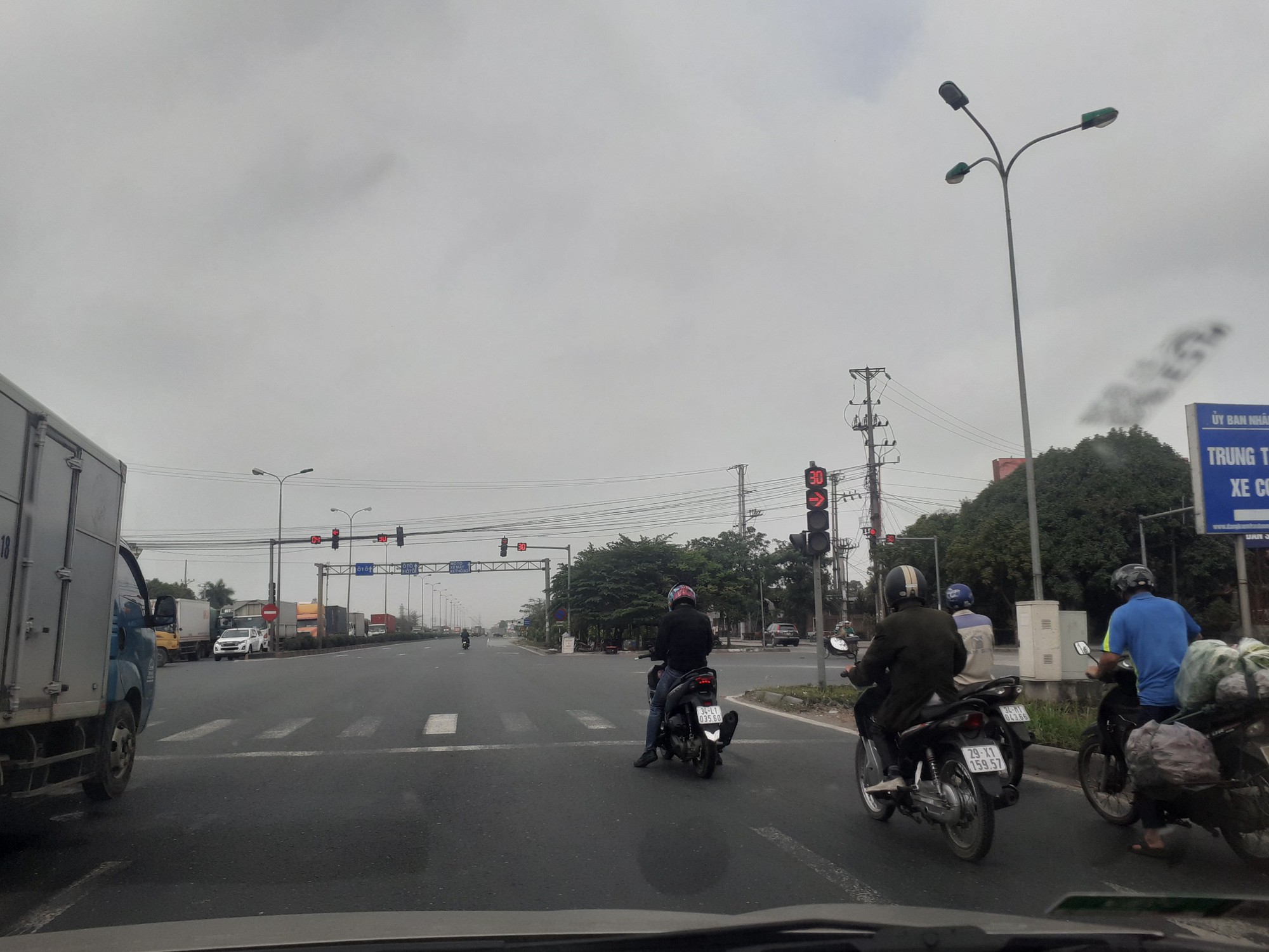 Tai nạn rình rập phương tiện yếu thế trên Quốc lộ 5 do bất cập tổ chức giao thông- Ảnh 3.