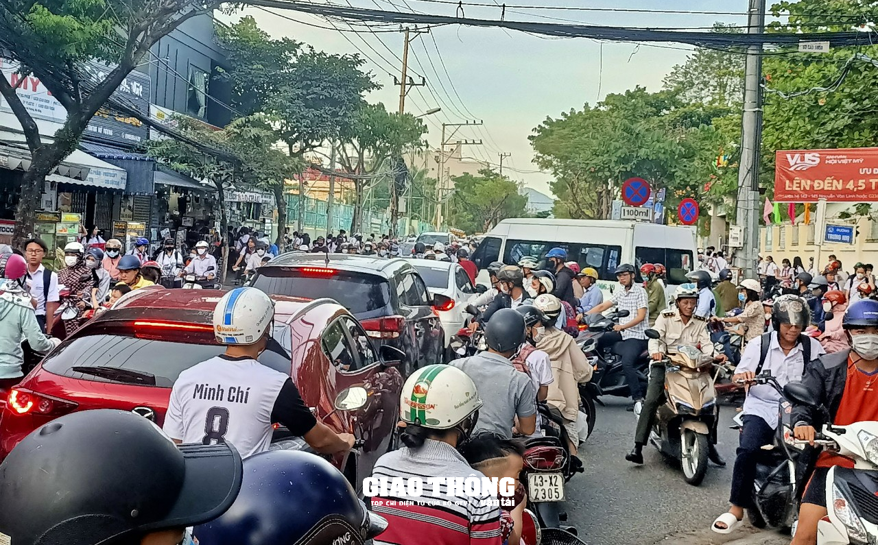 Cảnh giác với hành vi thuê ô tô tự lái rồi mang cầm cố: Lợi dụng kẽ hở pháp luật? - Ảnh 1.