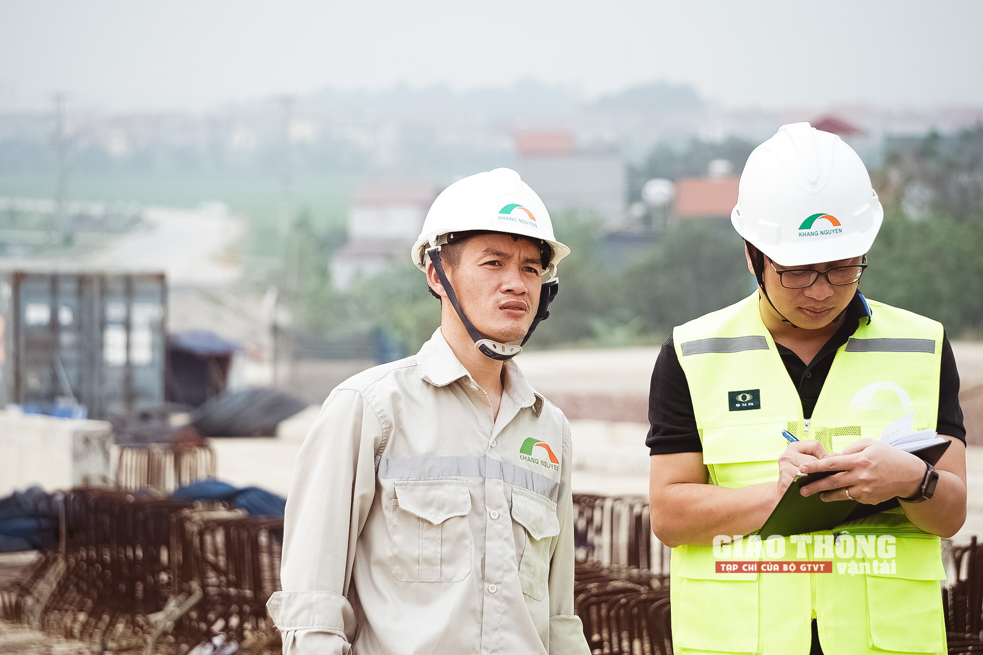 Phóng sự ảnh: Mục sở thị cầu vòm thép cao nhất Việt Nam chuẩn bị khánh thành - Ảnh 21. Phóng sự ảnh: Mục sở thị cầu vòm thép cao nhất Việt Nam chuẩn bị khánh thành - Ảnh 21.