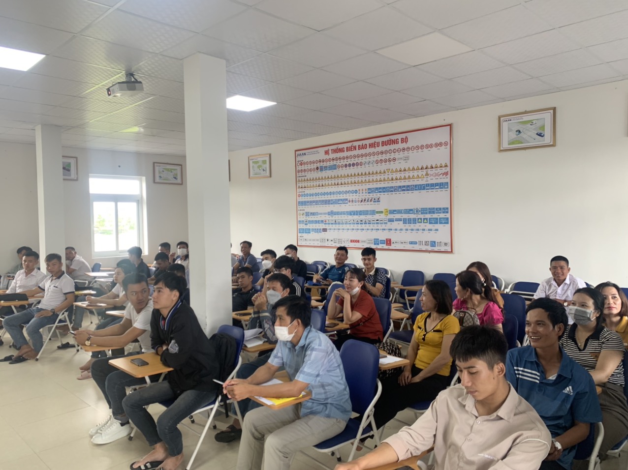 Phân cấp triệt để trong đào tạo, sát hạch GPLX - Ảnh 2.