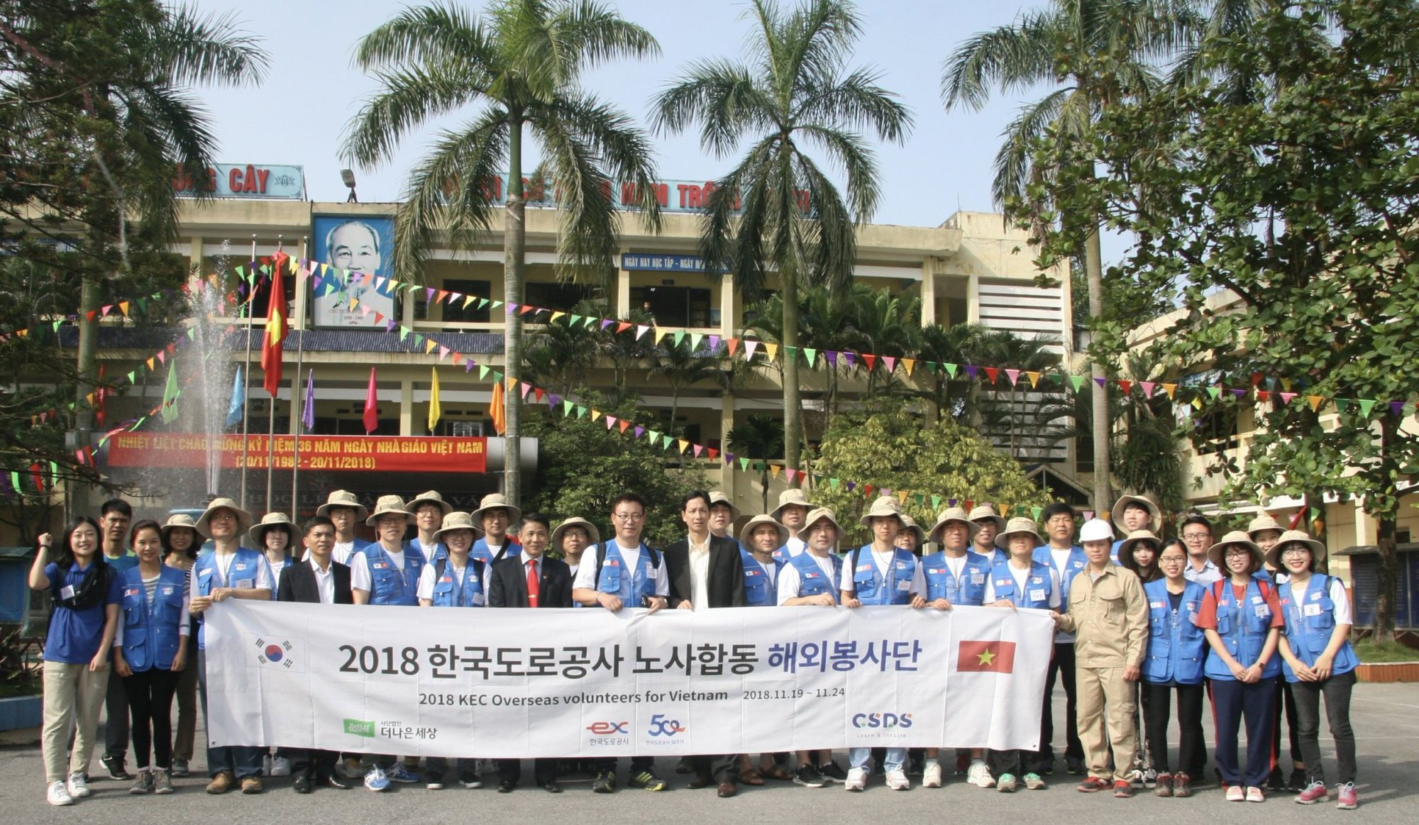 Trường Cao đẳng VTVT Đường bộ: Tập trung đầu tư, đổi mới các chương trình, loại hình đào tạo. - Ảnh 1.