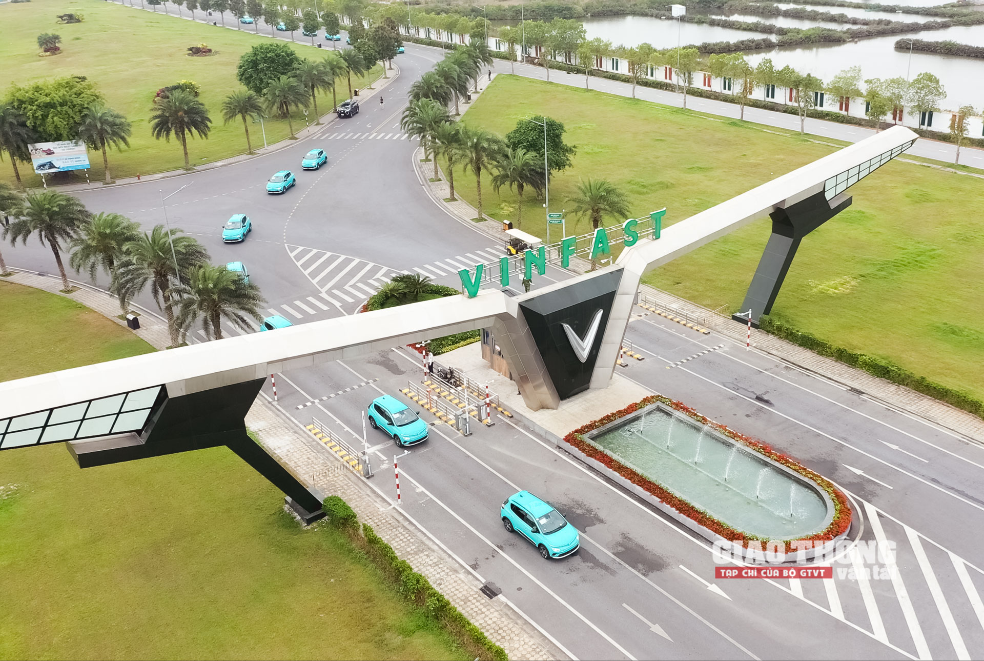 Ảnh: Cận cảnh dàn xe taxi điện chính thức phục vụ người dân Thủ đô - Ảnh 12.