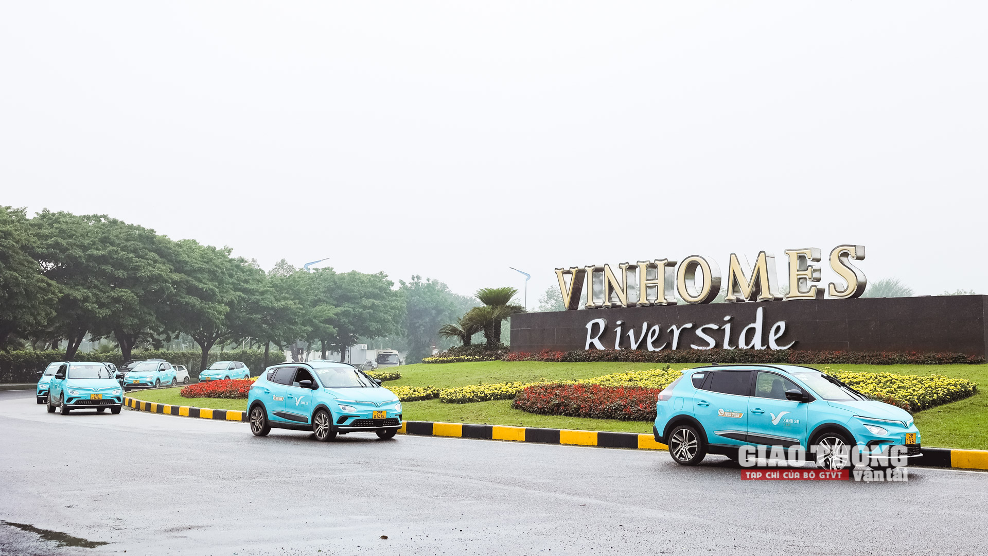 Ảnh: Cận cảnh dàn xe taxi điện chính thức phục vụ người dân Thủ đô - Ảnh 4.