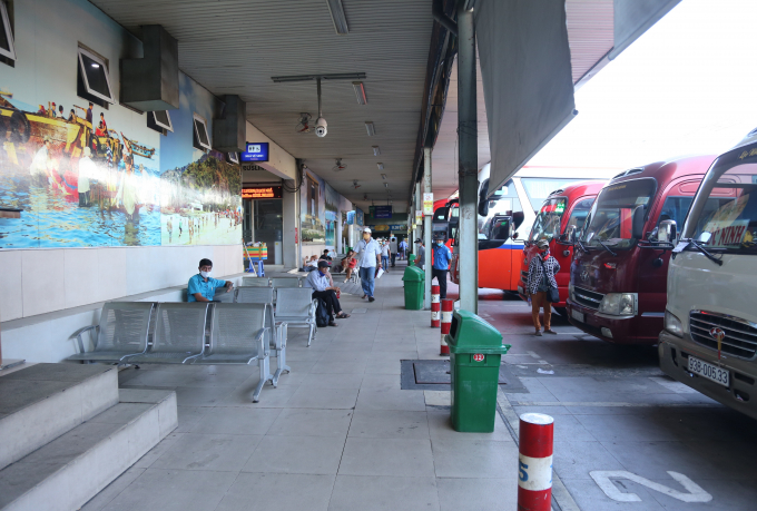 TP.HCM: Bến xe tăng chuyến phục vụ hành khách, giá vé xe tăng không quá 40% dịp lễ 30/4 - Ảnh 2. TP.HCM: Bến xe tăng chuyến phục vụ hành khách, giá vé xe tăng không quá 40% dịp lễ 30/4 - Ảnh 2.