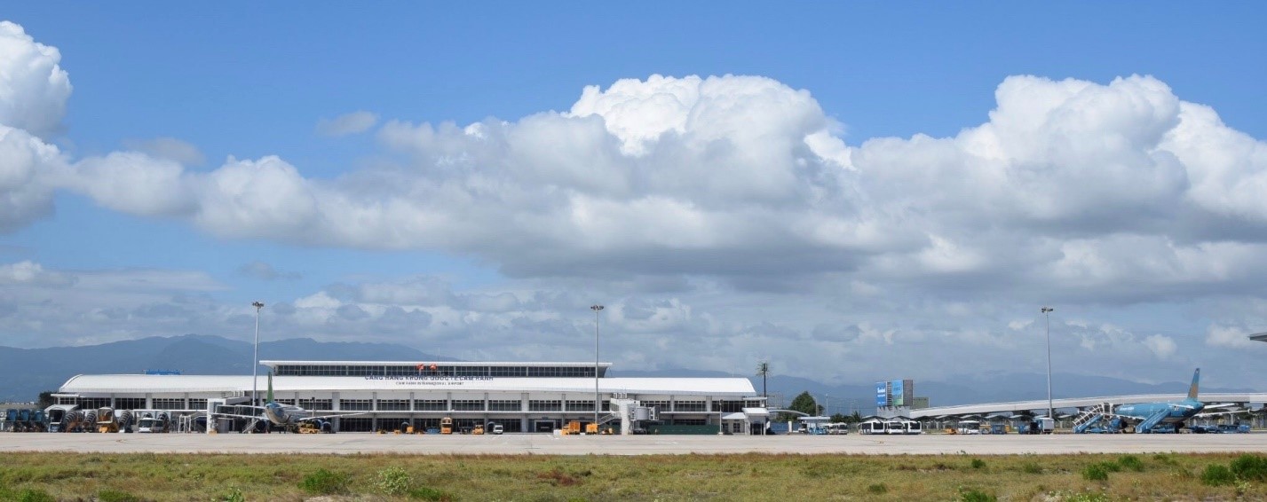 Hoàn thành Dự án Cải tạo, nâng cấp sân đỗ máy bay cảng HKQT Cam Ranh hơn 700 tỷ đồng - Ảnh 2.