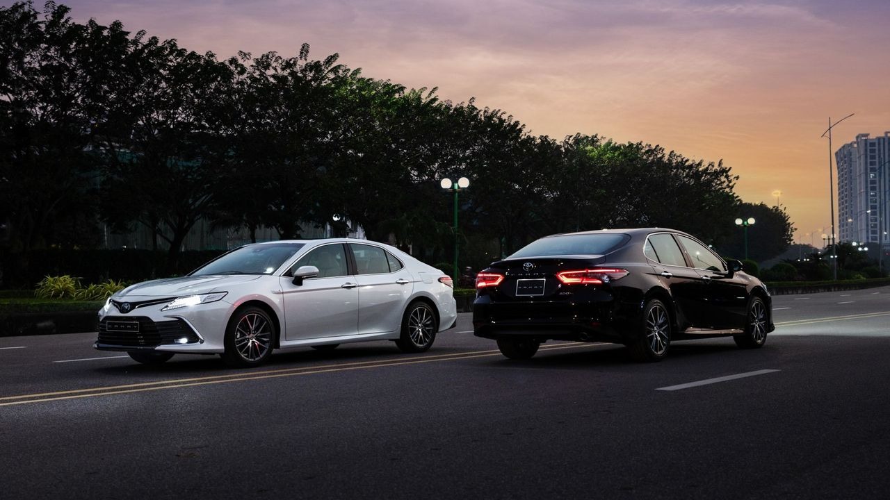 Loạt xe Lexus và Toyota bị triệu hồi do sự cố đồng hồ điện tử - Ảnh 1.