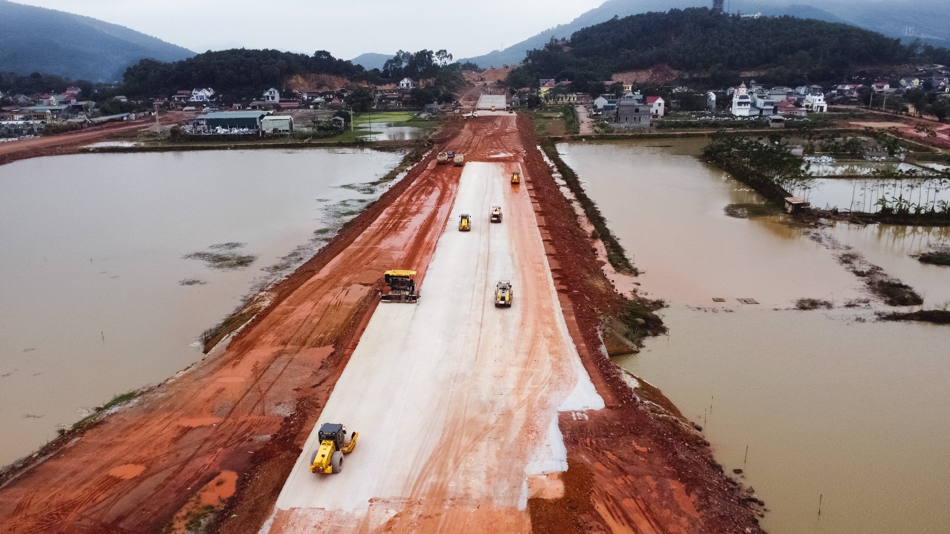 Hoàn thành hầm lớn nhất cao tốc Bắc - Nam qua Ninh Bình - Thanh Hóa  - Ảnh 11.