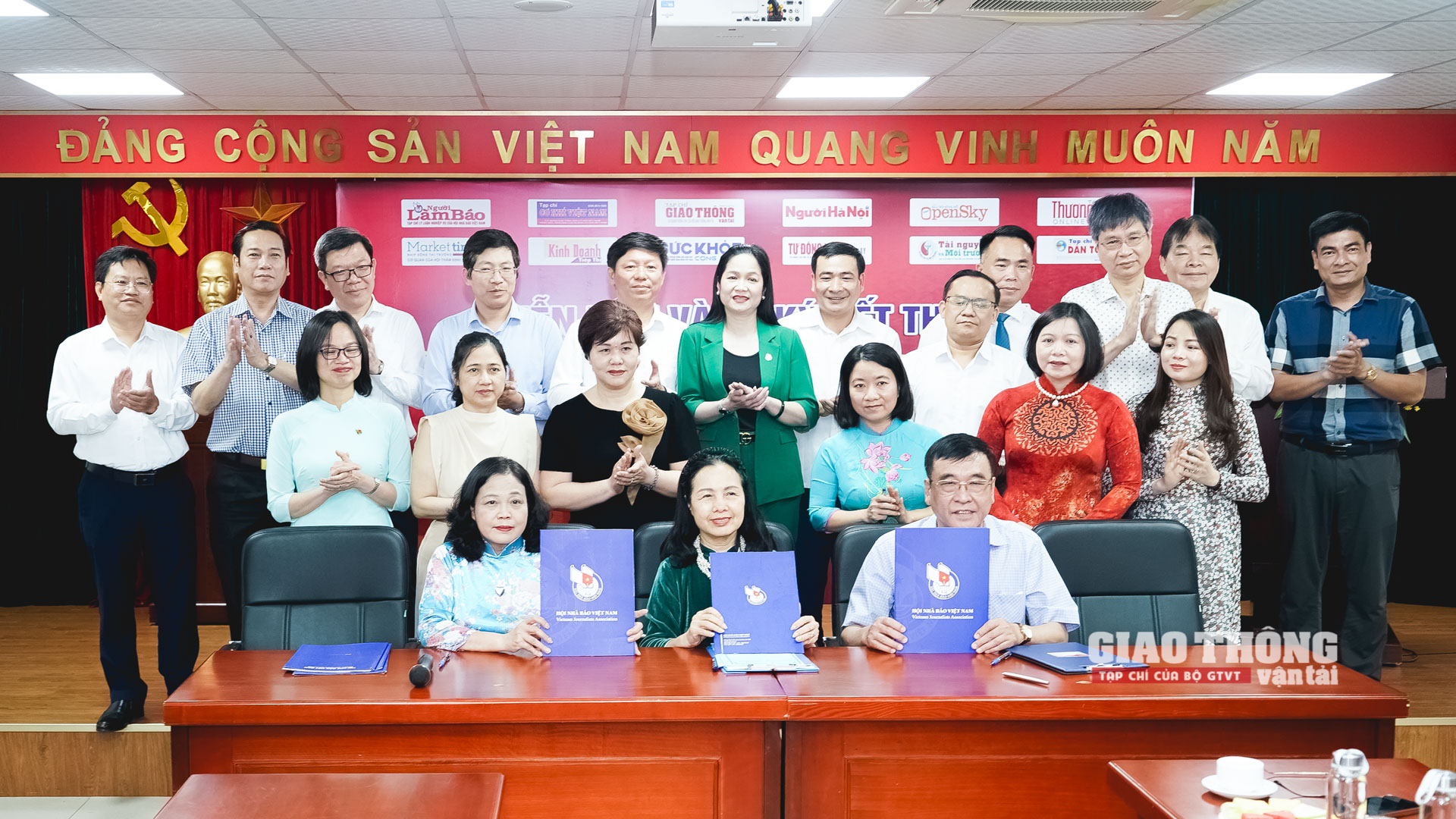 13 tạp chí hàng đầu tiên phong xây dựng môi trường văn hóa báo chí - Ảnh 9.