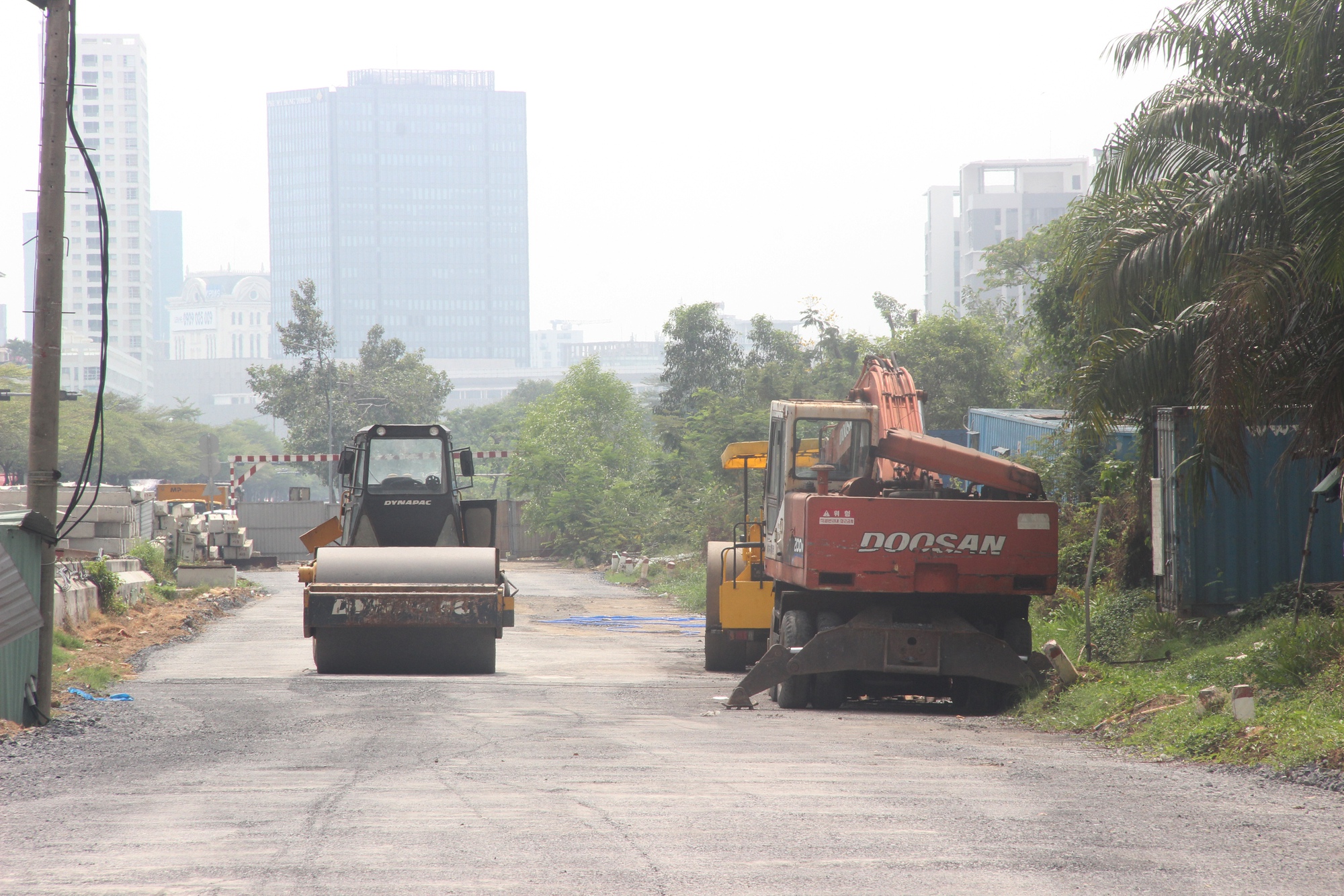 TP.HCM: Dự án hầm chui Nguyễn Văn Linh 830 tỉ đồng "đắp chiếu" do vướng mặt bằng - Ảnh 6. TP.HCM: Dự án hầm chui Nguyễn Văn Linh 830 tỉ đồng "đắp chiếu" do vướng mặt bằng - Ảnh 6.