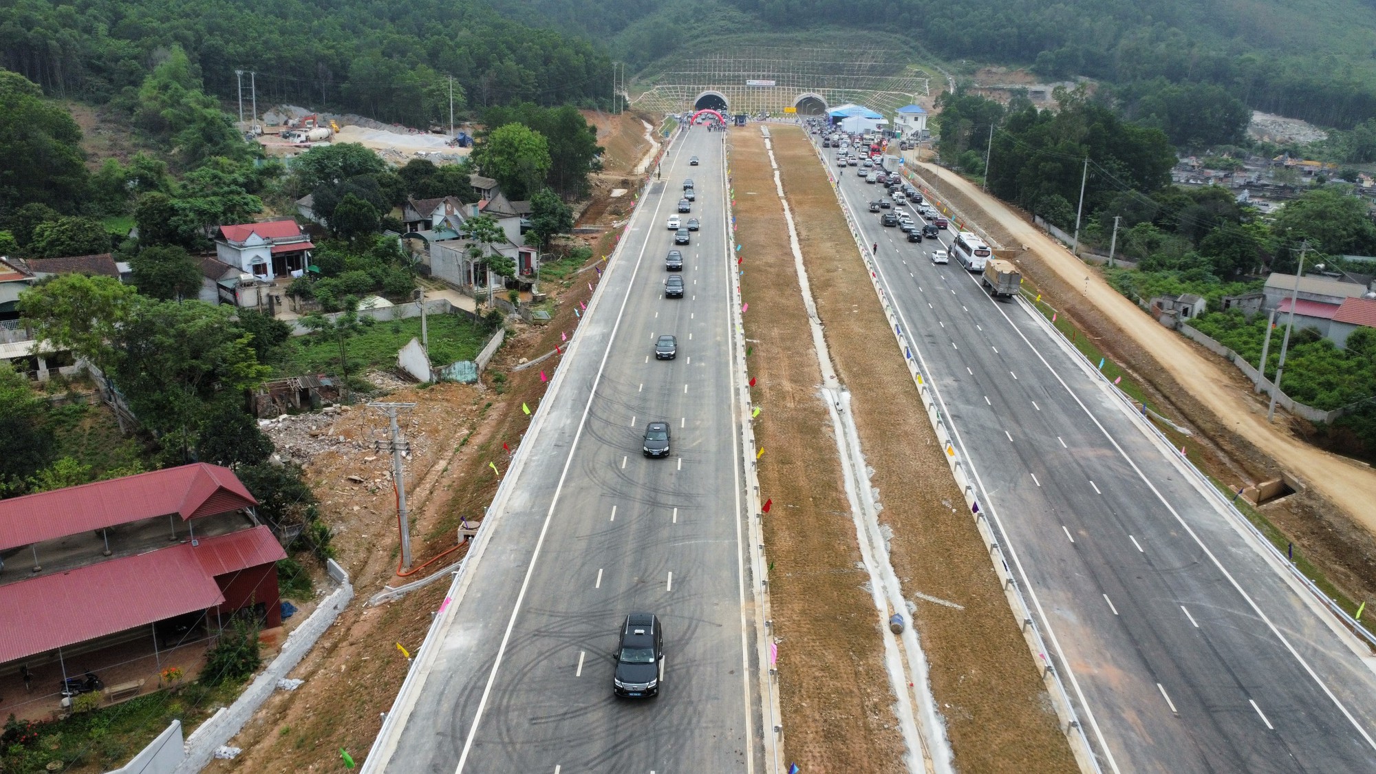 [TRỰC TIẾP] Khánh thành cao tốc Mai Sơn - QL45 và Phan Thiết - Dầu Giây - Ảnh 26.