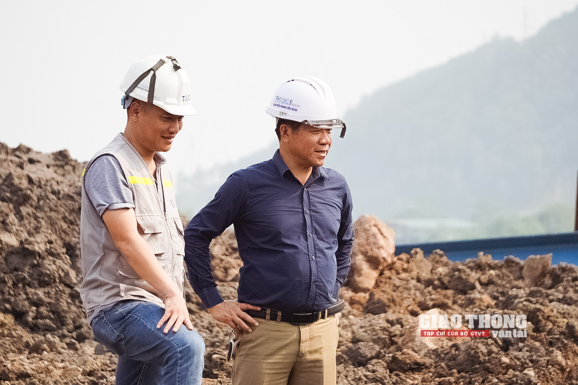 Phóng sự ảnh: Toàn cảnh thi công cầu dây văng đầu tiên ở Bắc Giang vượt sông Thương - Ảnh 10.