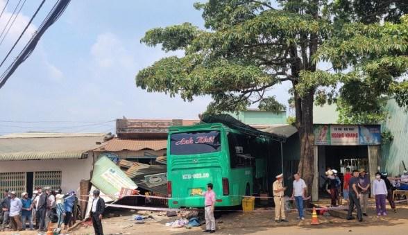 Cục ĐBVN yêu cầu kiểm tra dữ liệu từ thiết bị GSHT của xe gây rai nạn tại Gia Lai - Ảnh 1.