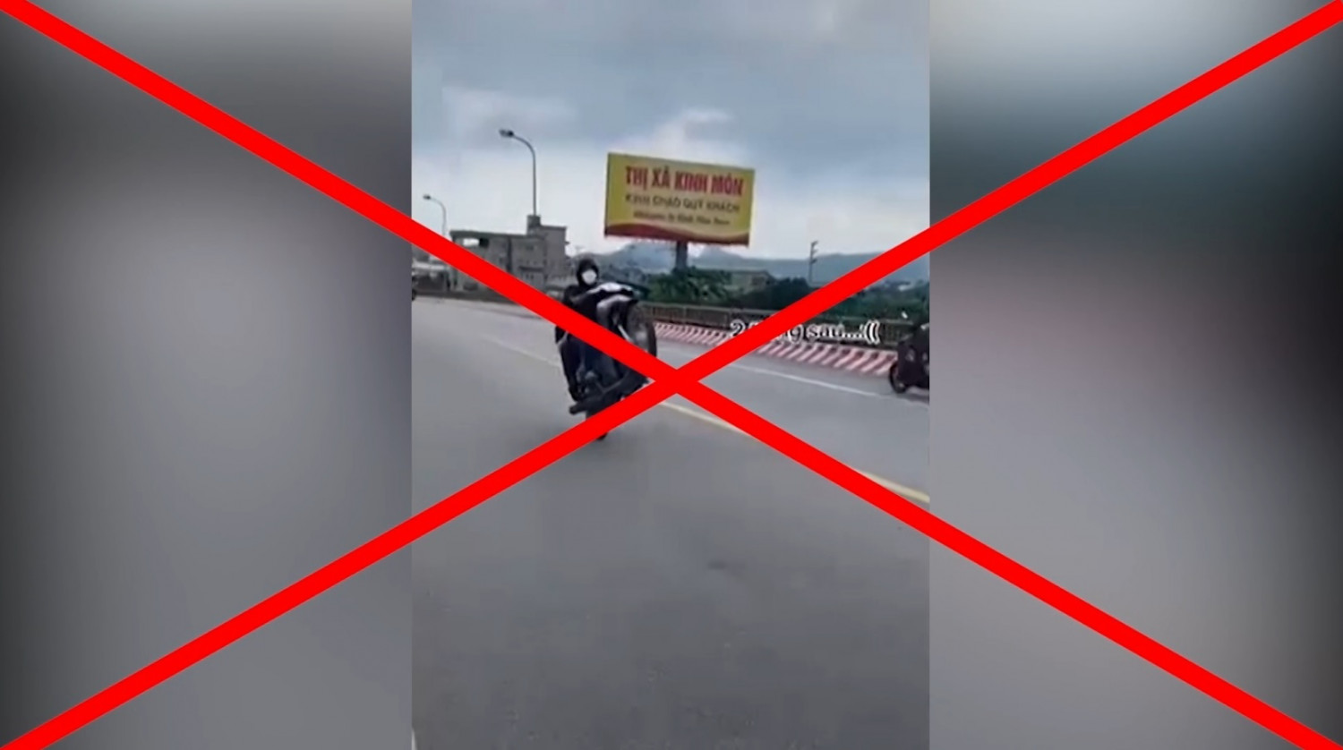 Công an Quảng Ninh xử lý nghiêm tình trạng thanh thiếu niên gây mất trật tự ATGT - Ảnh 2. Công an Quảng Ninh xử lý nghiêm tình trạng thanh thiếu niên gây mất trật tự ATGT - Ảnh 2.