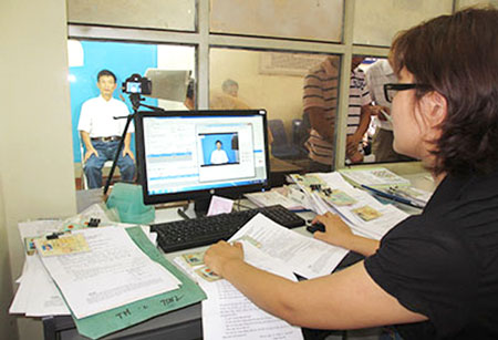 Thủ tục cấp đổi GPLX như thế nào? - Ảnh 1.