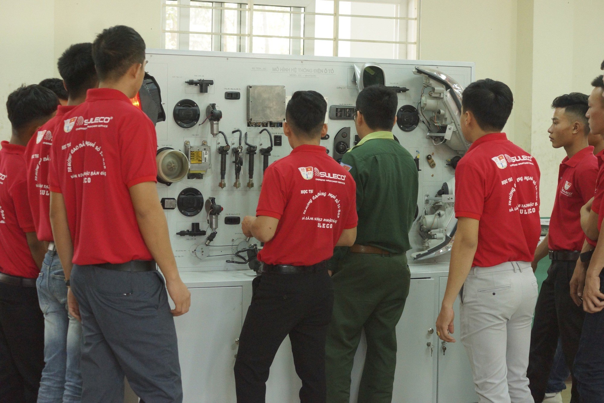 Làm gì để khắc phục tồn tại trong quản lý đào tạo, sát hạch lái xe? - Ảnh 1.