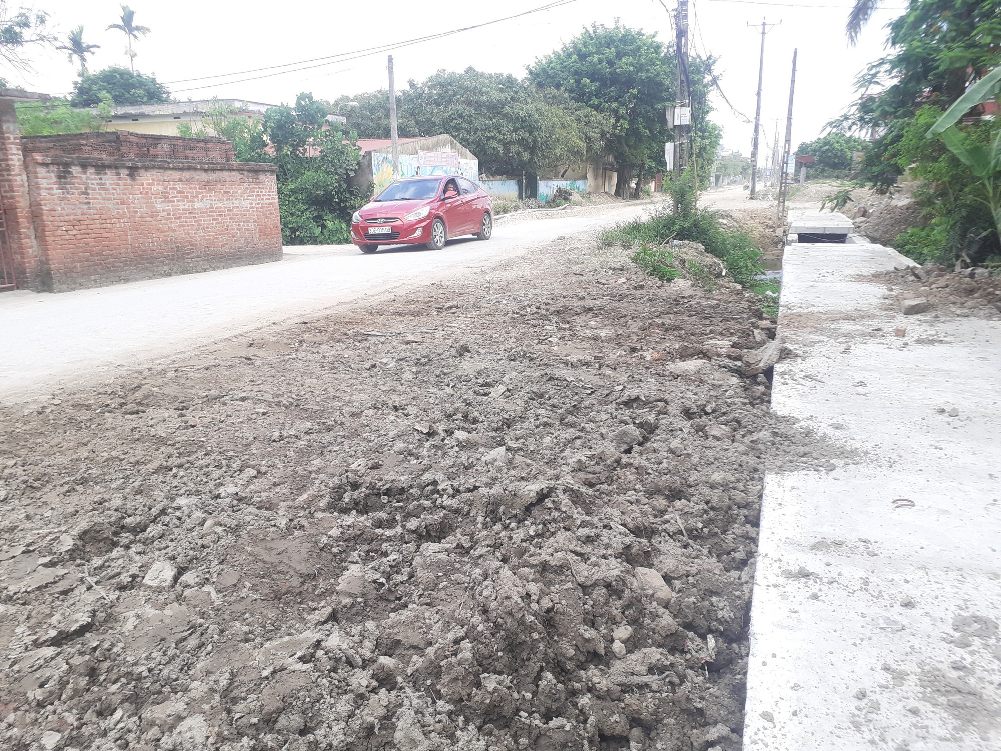 Chùm ảnh: Buông lỏng quản lý thi công dự án nâng cấp đường ở Thái Bình - Ảnh 11.