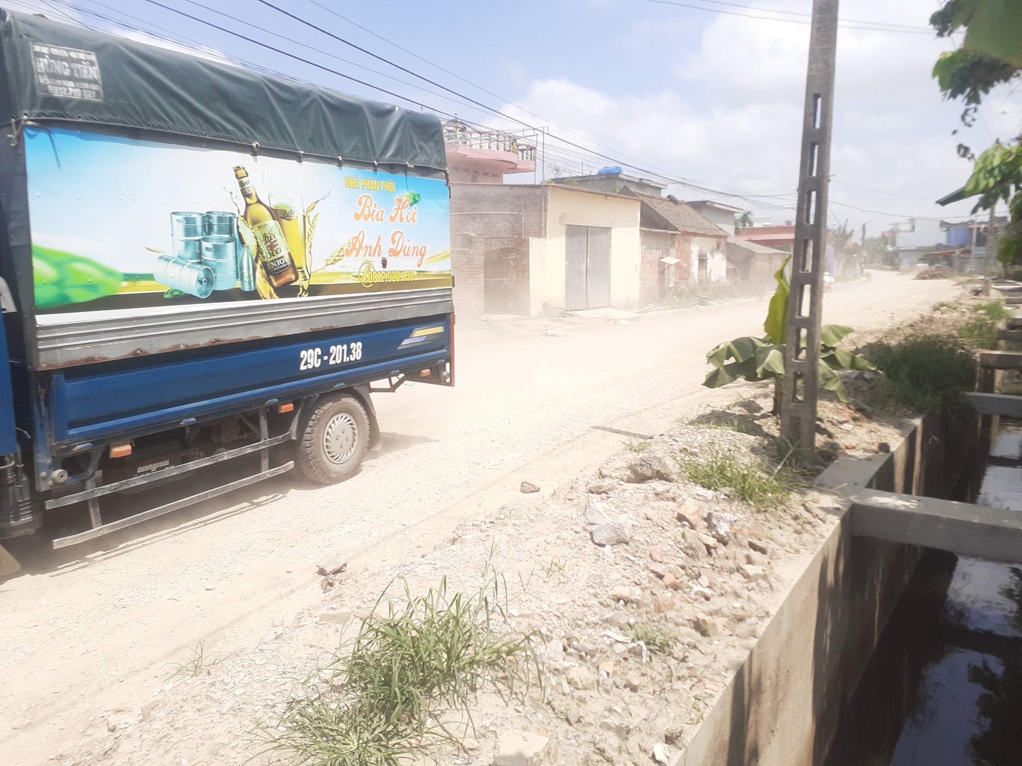 Chùm ảnh: Buông lỏng quản lý thi công dự án nâng cấp đường ở Thái Bình - Ảnh 9.