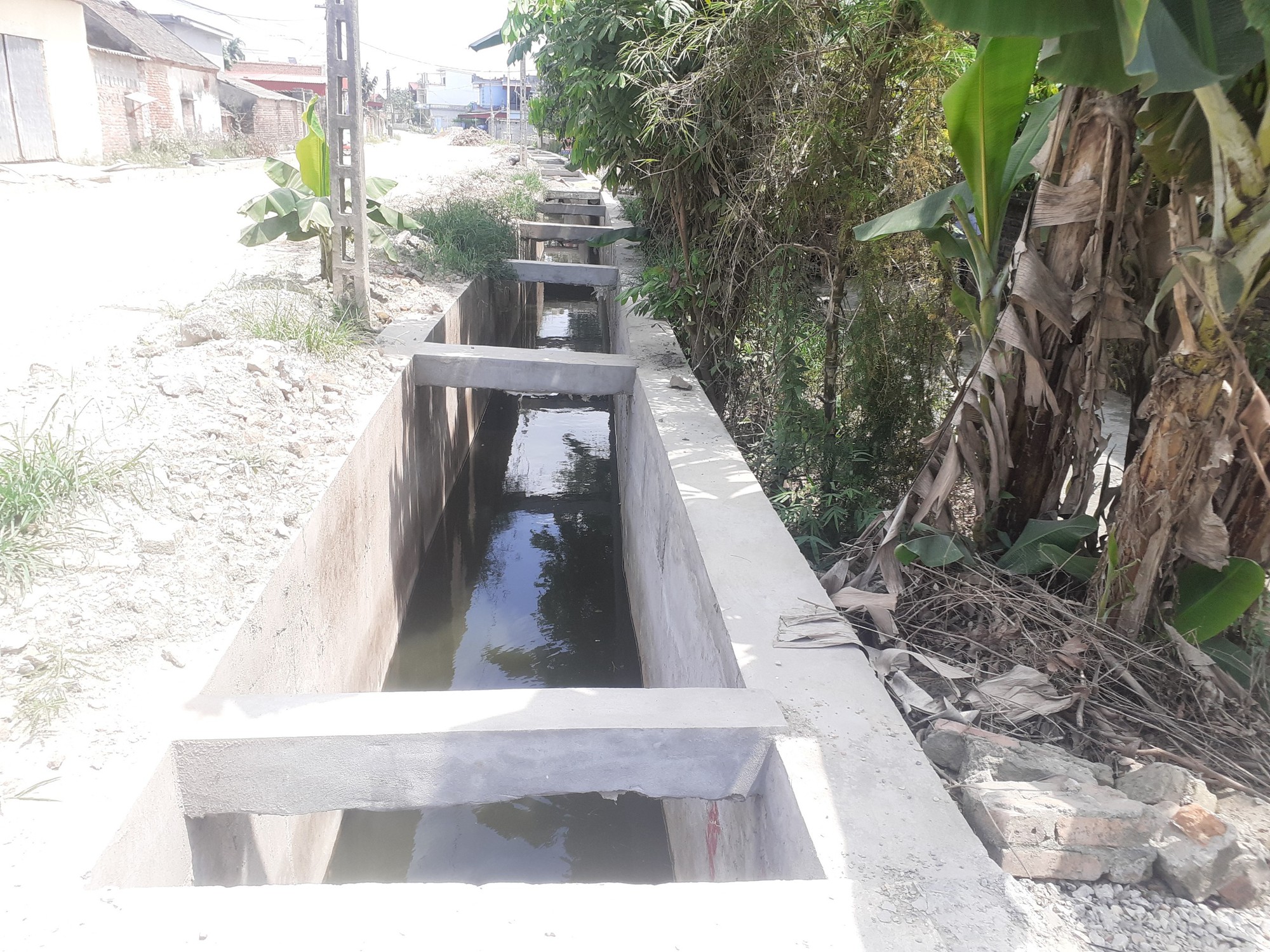 Chùm ảnh: Buông lỏng quản lý thi công dự án nâng cấp đường ở Thái Bình - Ảnh 6.