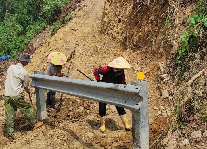 Phá hộ lan, xâm phạm hành lang an toàn tuyến hầm Hải Vân-Túy Loan qua Đà Nẵng - Ảnh 2.