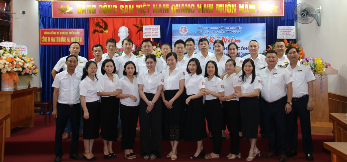 Công ty Hoa tiêu hàng hải khu vực VI: Vượt khó vươn khơi - Ảnh 1.