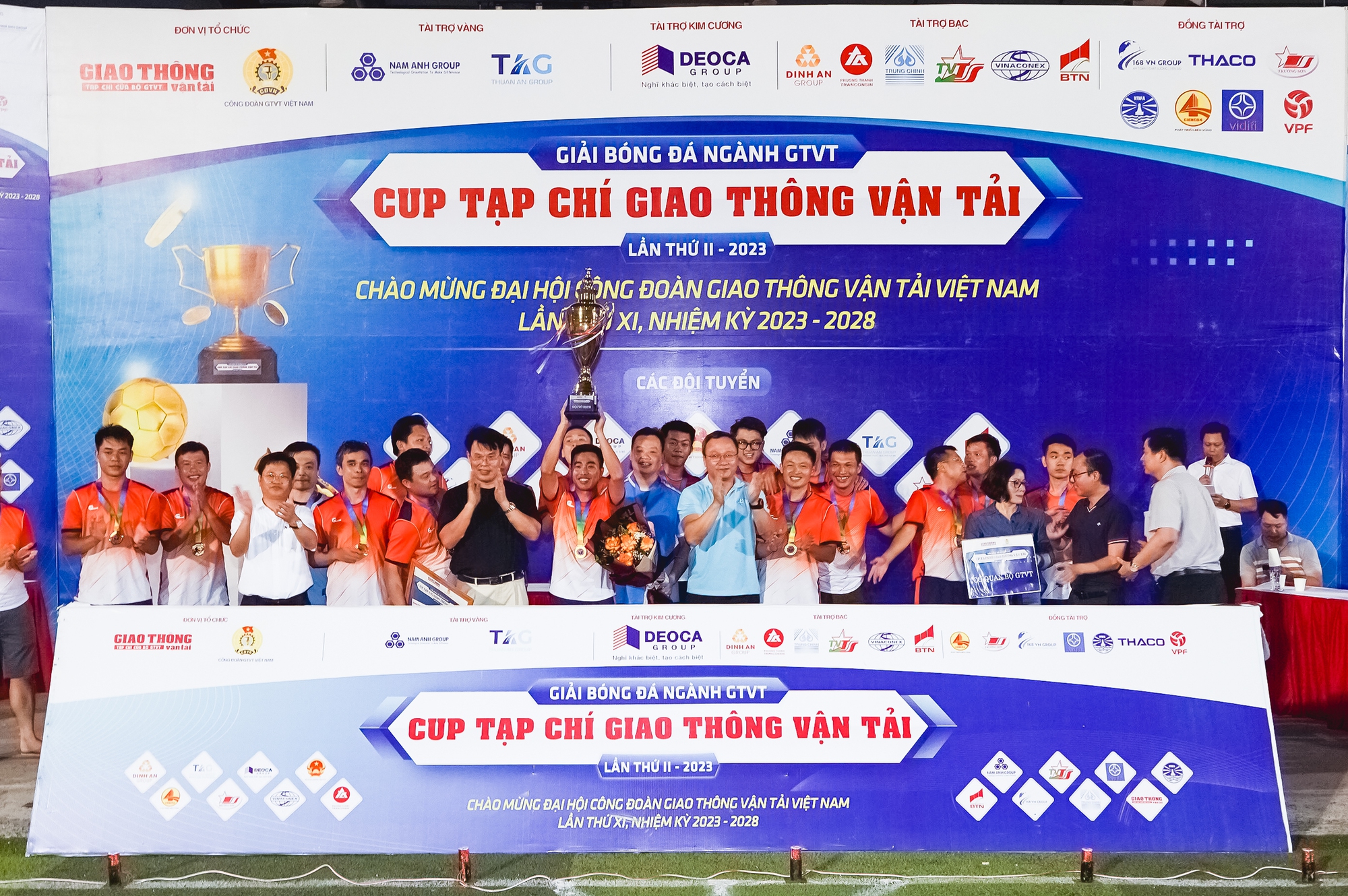 Giải bóng đá ngành gtvt tranh Cup Tạp chí GTVT lần II - năm 2023: “Sân chơi” hợp tác, hữu nghị và chia sẻ - Ảnh 1.