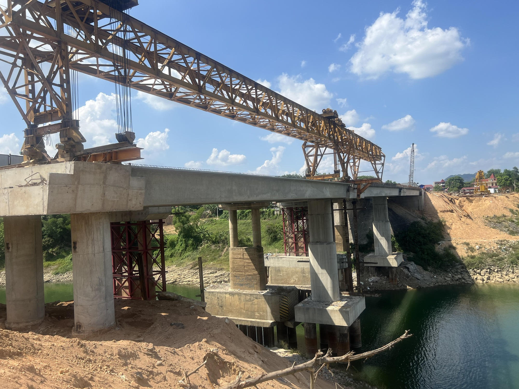 Cầu Đoan Hùng sẽ thông xe vào cuối tháng 9 tới đây - Ảnh 1. Cầu Đoan Hùng sẽ thông xe vào cuối tháng 9 tới đây - Ảnh 1.