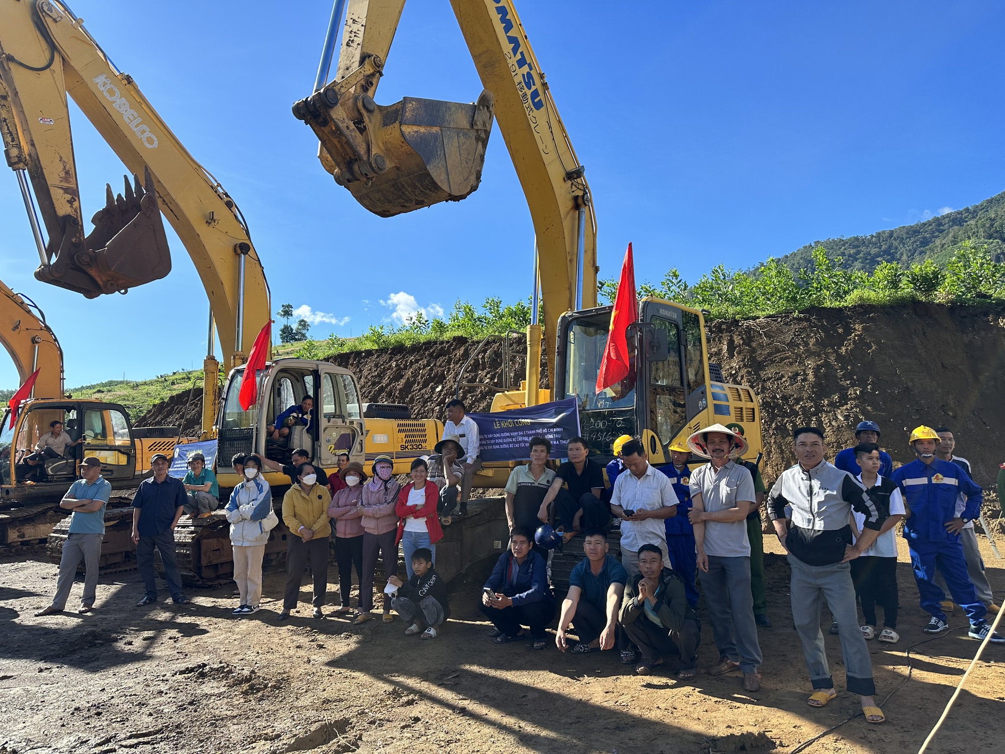 Trực tiếp: Khởi công Vành đai 3 TP.Hồ Chí Minh và hai cao tốc trọng điểm - Ảnh 1. Trực tiếp: Khởi công Vành đai 3 TP.Hồ Chí Minh và hai cao tốc trọng điểm - Ảnh 1.