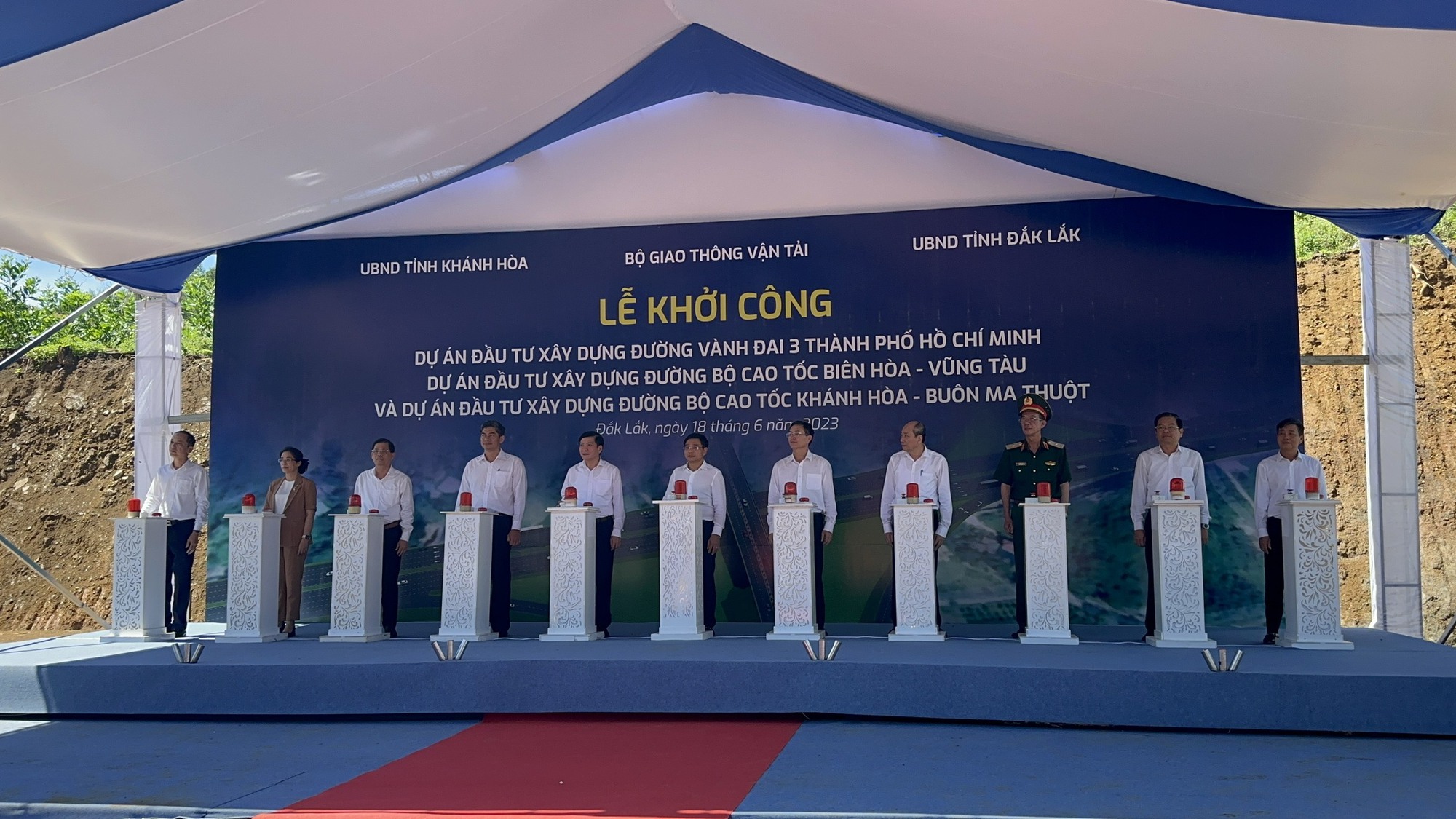 Thủ tướng phát lệnh khởi công 3 dự án giao thông trọng điểm quốc gia hơn 115 nghìn tỷ đồng - Ảnh 4.