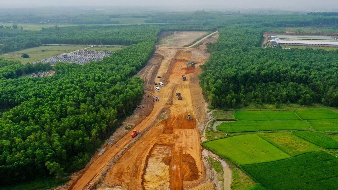 GPMB 118km cao tốc Bắc - Nam qua Bình Định hiện thế nào? - Ảnh 1.