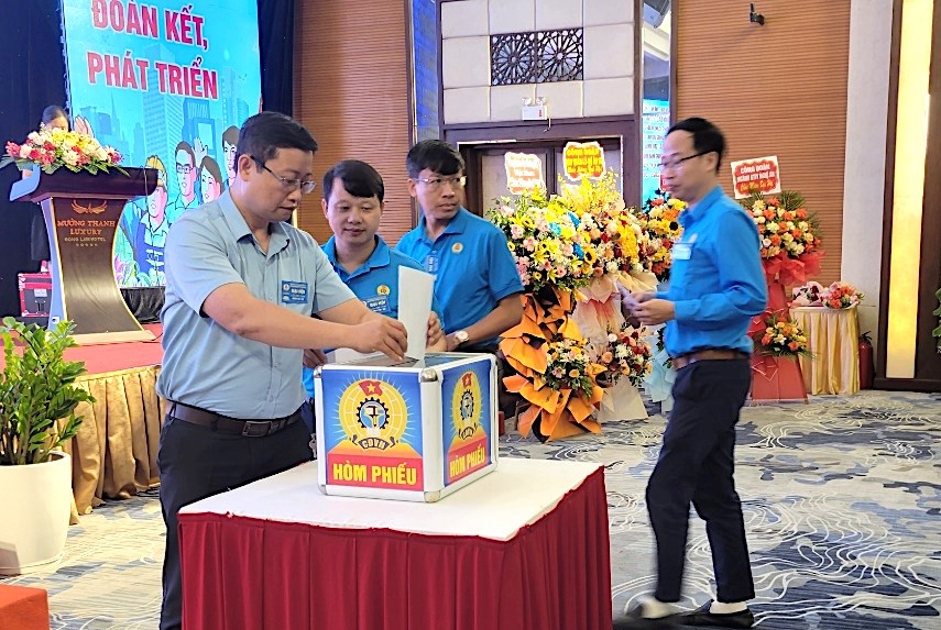 Đã có 500/517 công đoàn cơ sở tổ chức thành công đại hội nhiệm kỳ 2023 - 2028 - Ảnh 1. Đã có 500/517 công đoàn cơ sở tổ chức thành công đại hội nhiệm kỳ 2023 - 2028 - Ảnh 1.