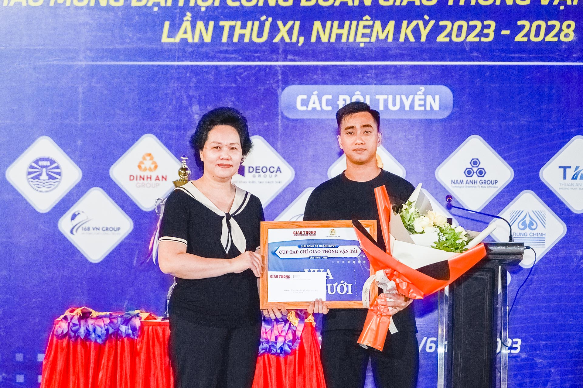 [Ảnh] Dư vị chiến thắng Giải bóng đá ngành GTVT Cup Tạp chí GTVT năm 2023 - Ảnh 10.
