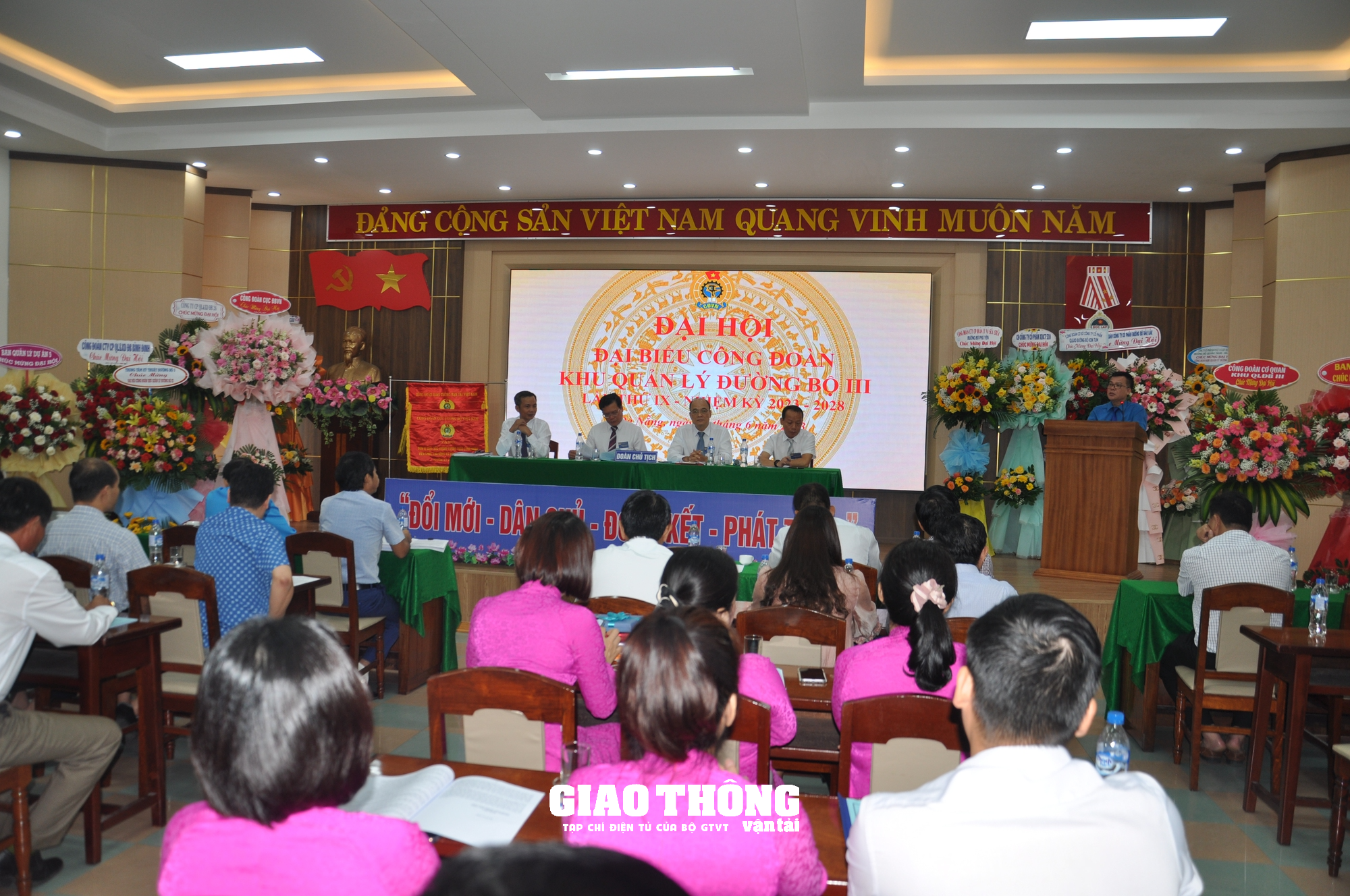 Nhận diện khó khăn, vận dụng giải pháp, nâng cao chất lượng hoạt động công đoàn - Ảnh 1. Nhận diện khó khăn, vận dụng giải pháp, nâng cao chất lượng hoạt động công đoàn - Ảnh 1.