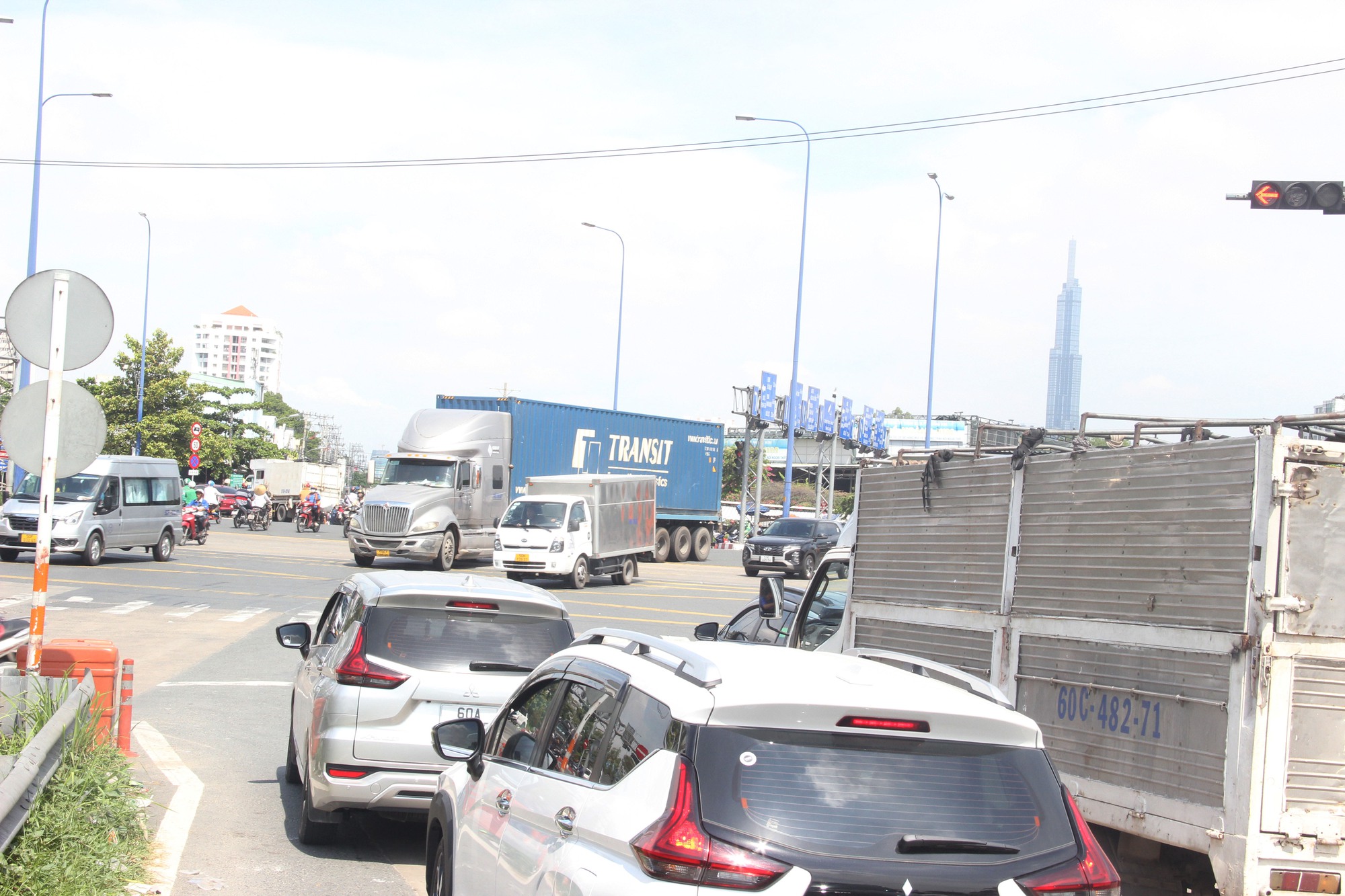 TP.HCM: Chấn chỉnh tồn tại thi công ở dự án nút giao An Phú 3.400 tỷ đồng - Ảnh 3.