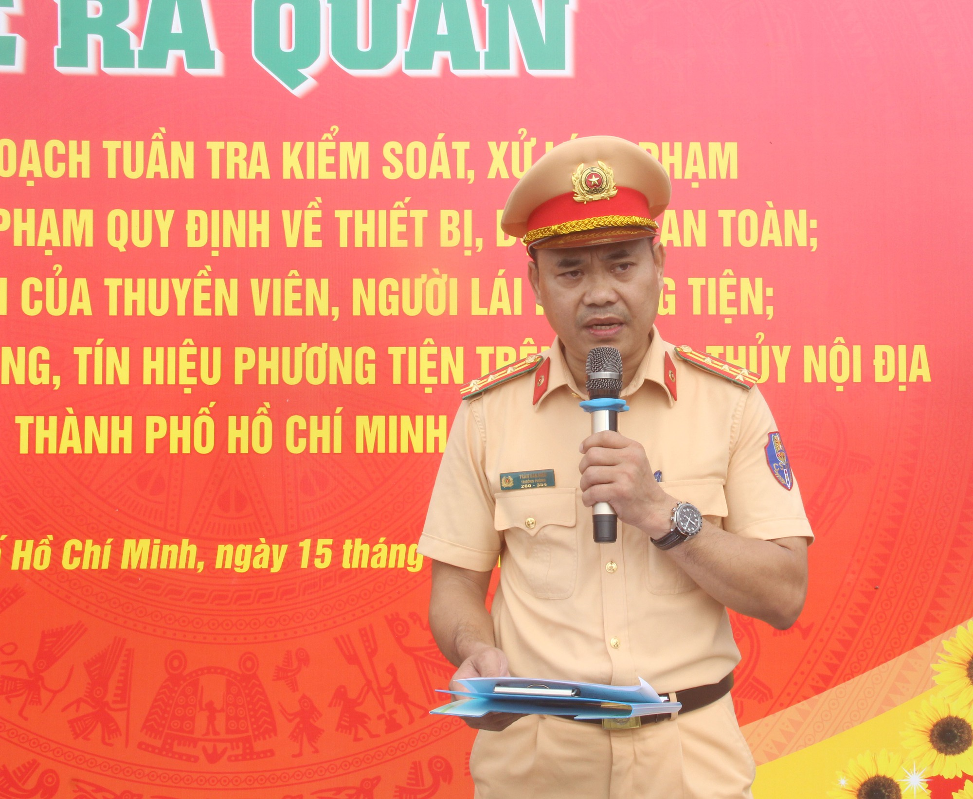 TP.HCM CSGT đường thuỷ tăng cường kiểm tra, xử phạt phương tiện thuỷ mất an toàn giao thông - Ảnh 2. TP.HCM CSGT đường thuỷ tăng cường kiểm tra, xử phạt phương tiện thuỷ mất an toàn giao thông - Ảnh 2.