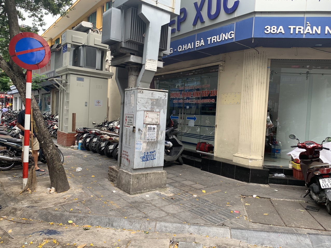 Hà Nội: Phường Nguyễn Du tăng cường xử lý trật tự đô thị sau phản ánh của Tạp chí Giao thông Vận Tải - Ảnh 3. Hà Nội: Phường Nguyễn Du tăng cường xử lý trật tự đô thị sau phản ánh của Tạp chí Giao thông Vận Tải - Ảnh 3.