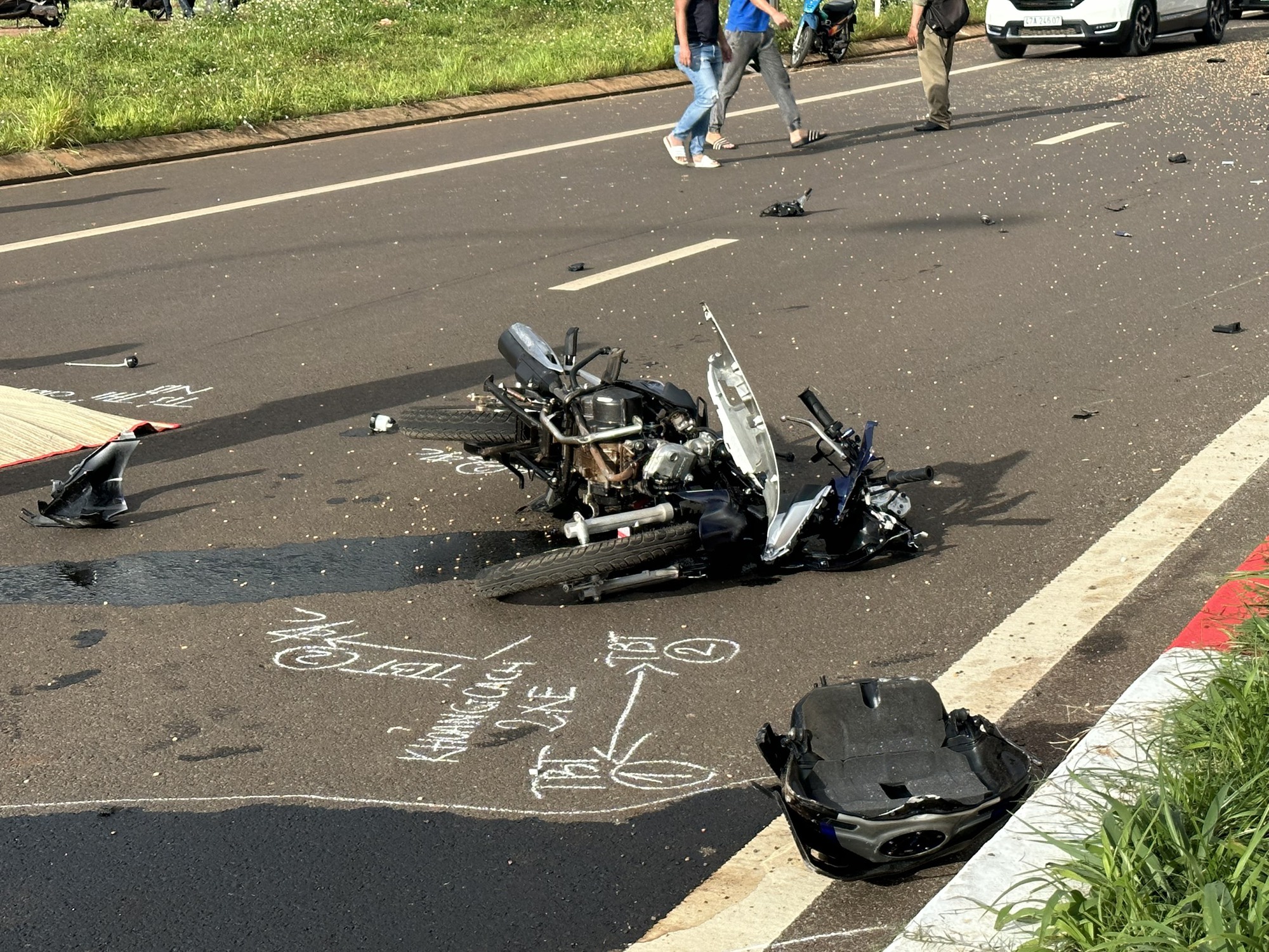 Đắk Lắk: Va chạm xe môtô phân khối lớn, người phụ nữ mang thai tử vong tại chỗ - Ảnh 3.