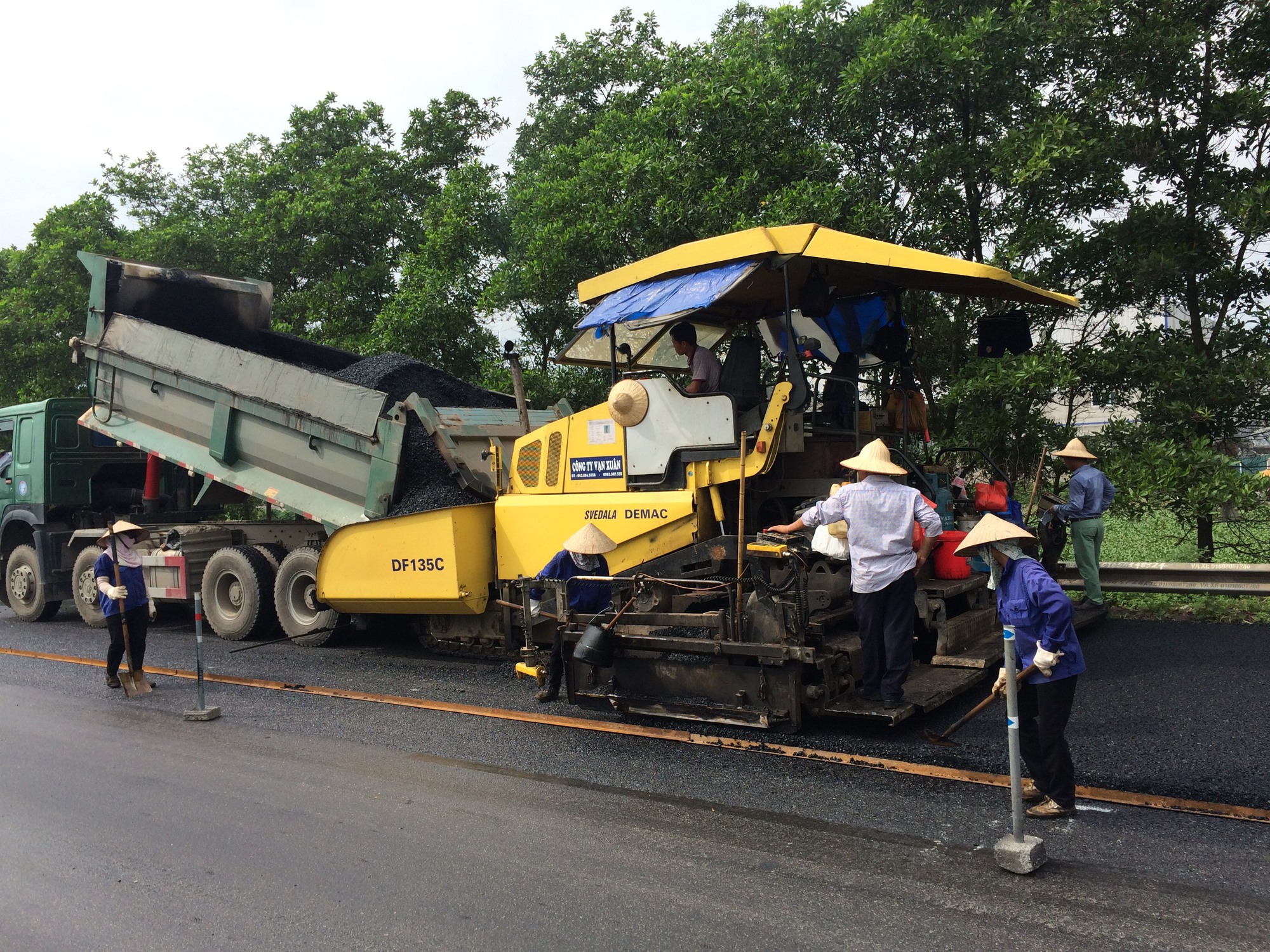 Tăng cường ứng dụng kỹ thuật mới, tiên tiến vào sửa chữa, bảo trì kết cấu mặt đường bộ - Ảnh 1.